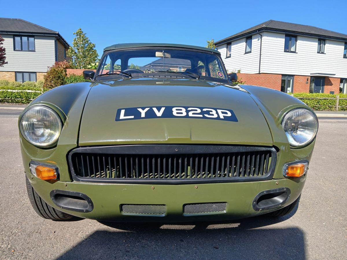 1976 MG B Roadster