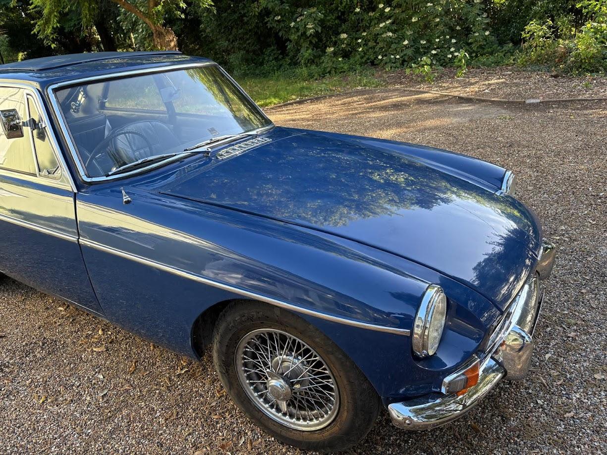 1966 MG B GT