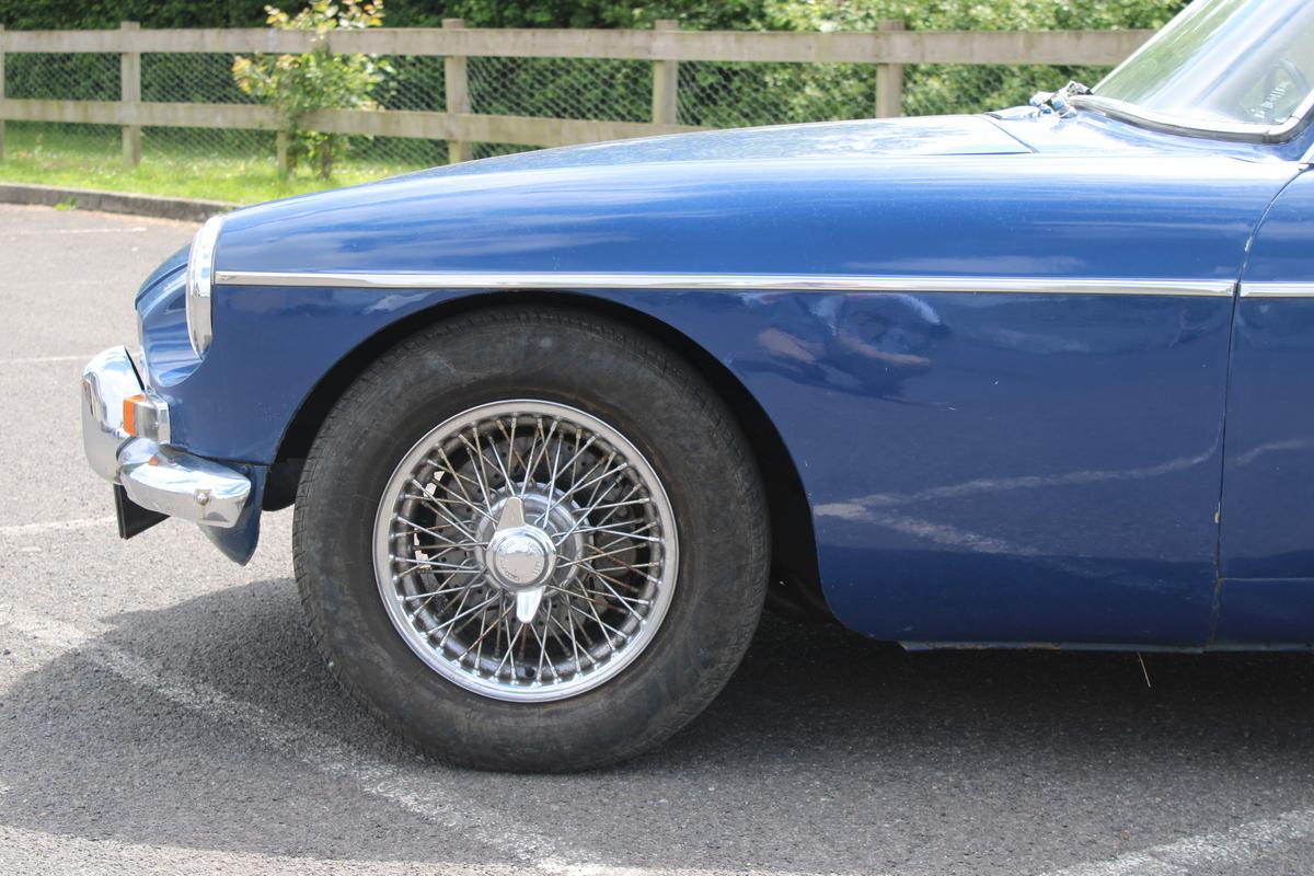 1966 MG B GT
