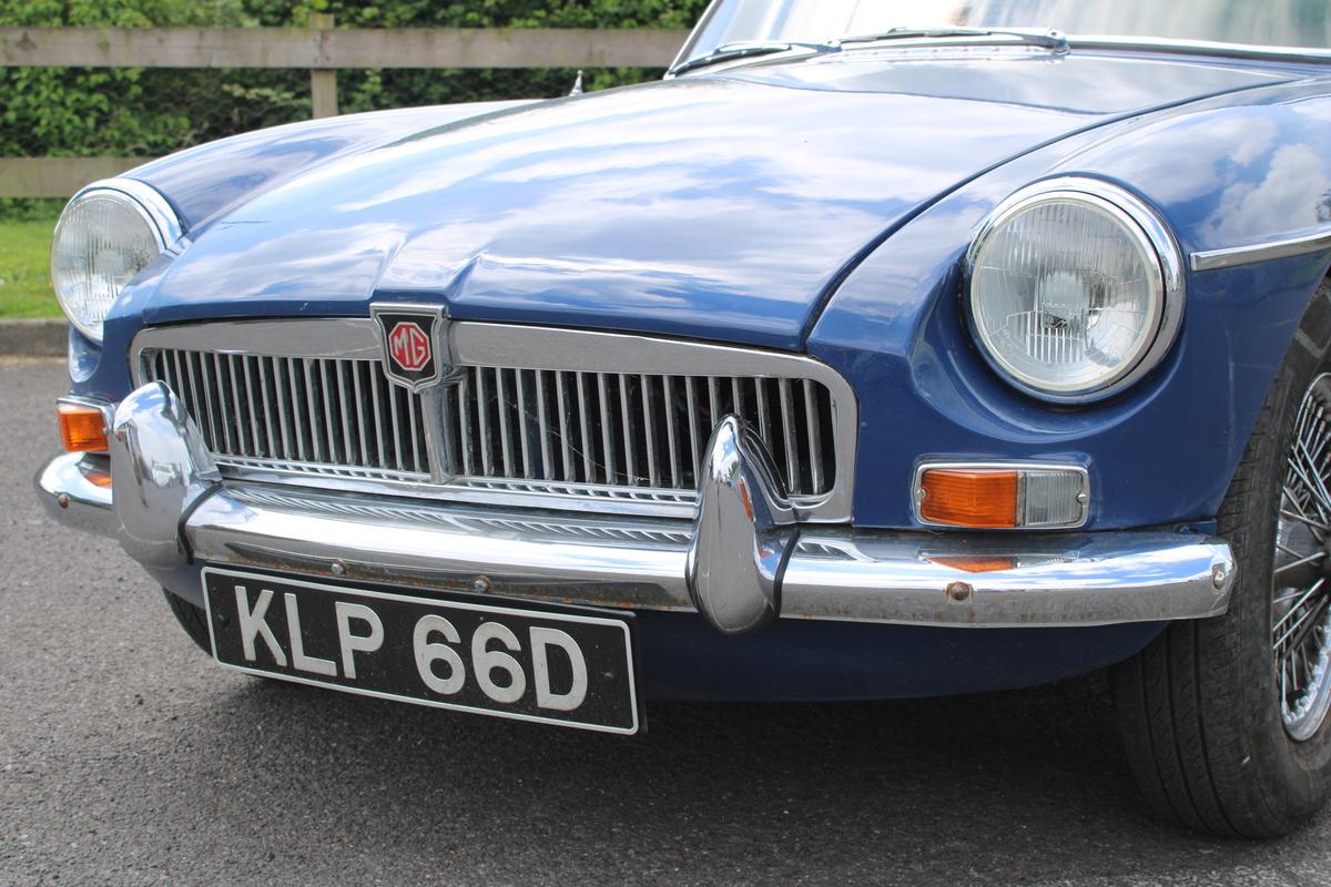 1966 MG B GT