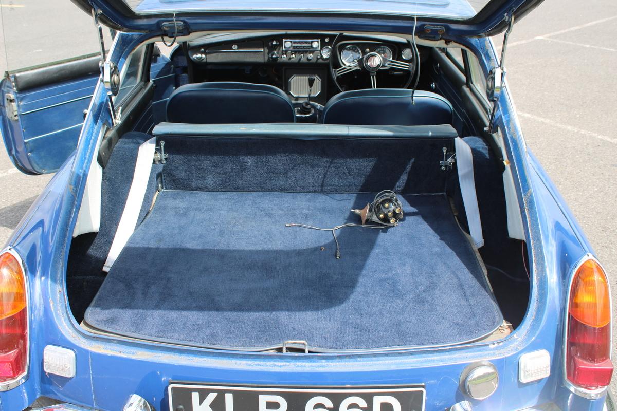 1966 MG B GT