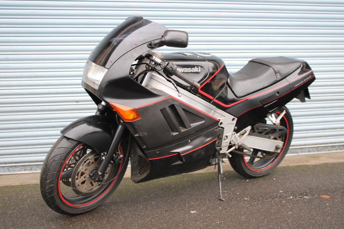 1988 Kawasaki ZX4 400G