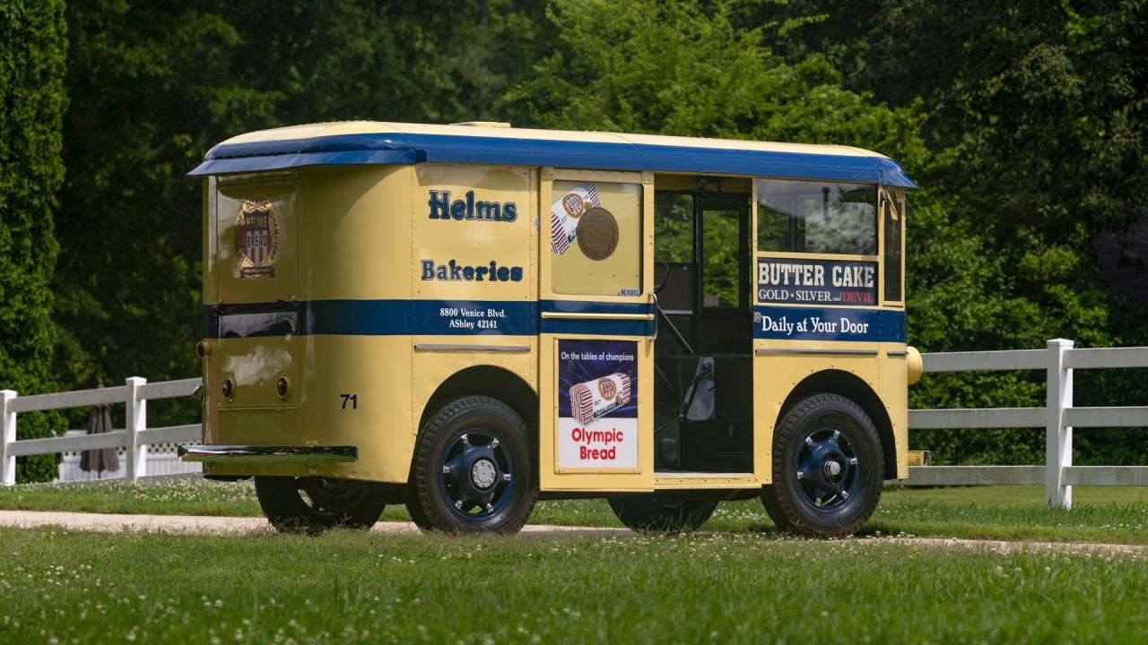 1936 Divco-Twin Coach Helms Delivery Van