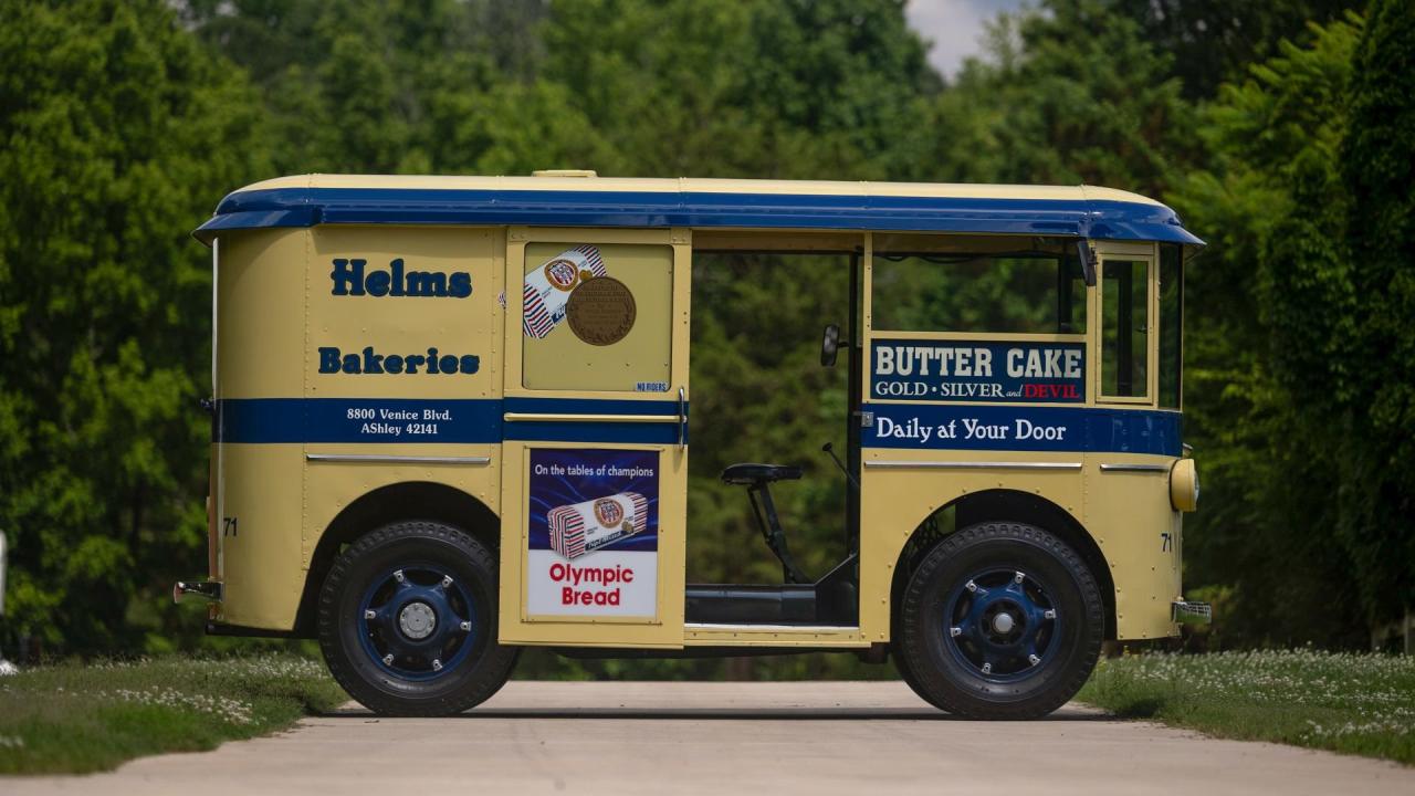 1936 Divco-Twin Coach Helms Delivery Van