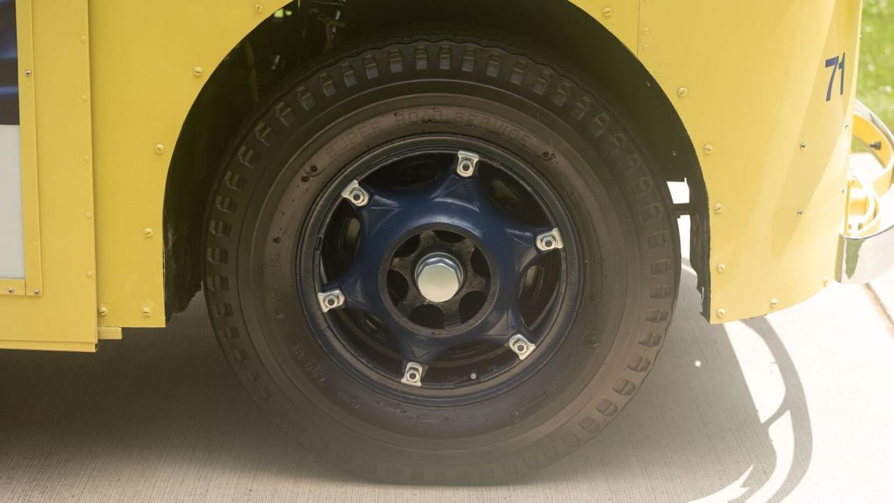 1936 Divco-Twin Coach Helms Delivery Van
