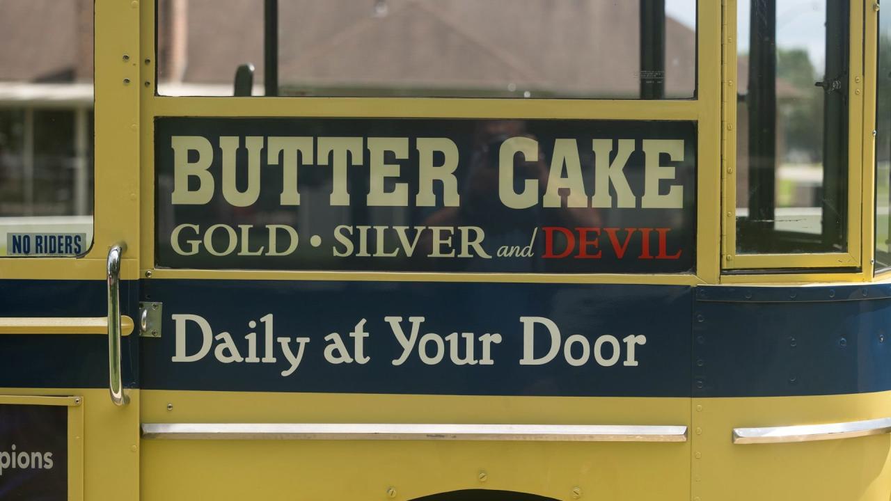 1936 Divco-Twin Coach Helms Delivery Van