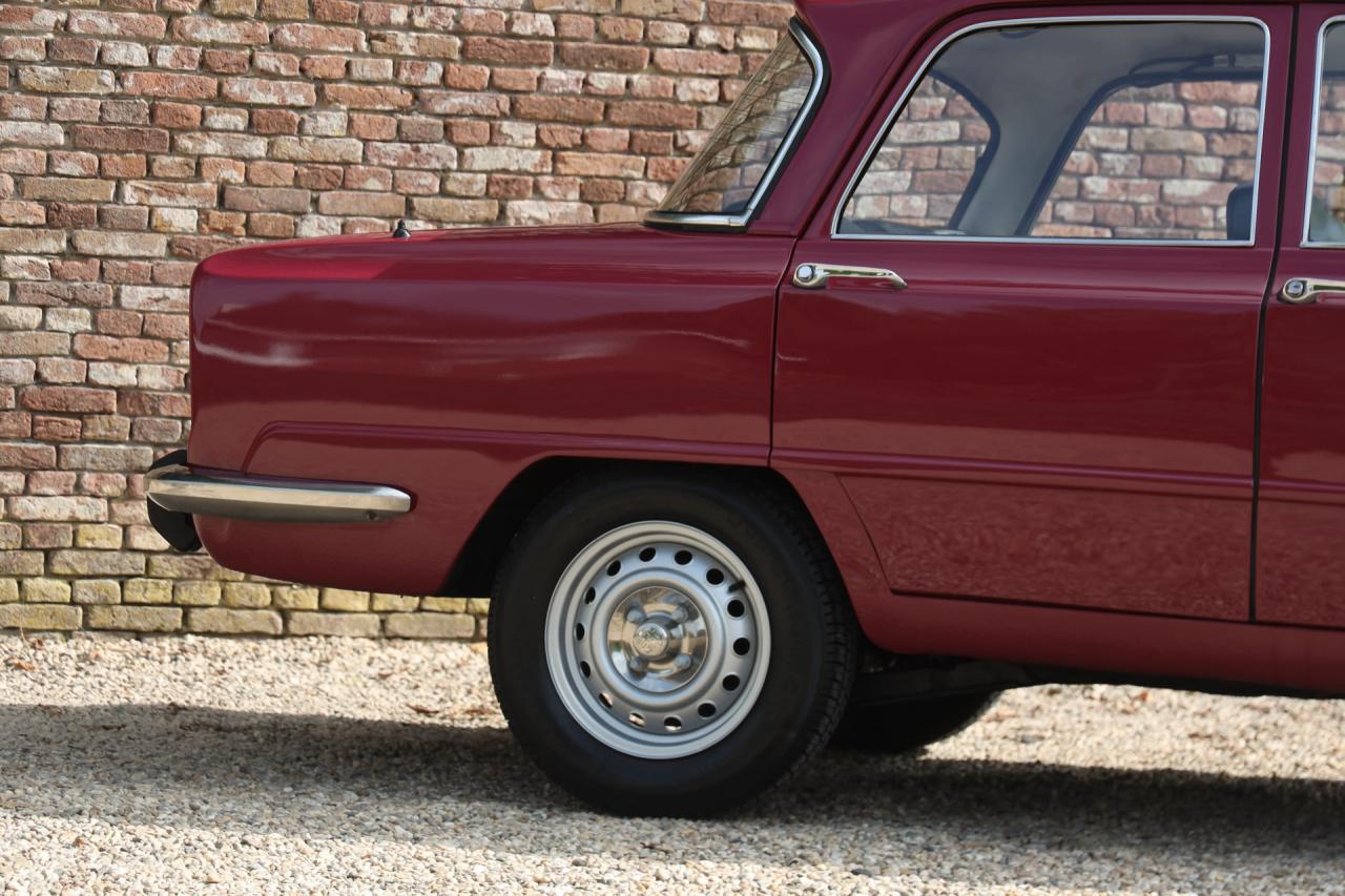 1975 Alfa Romeo Giulia 1300 Nuova Super