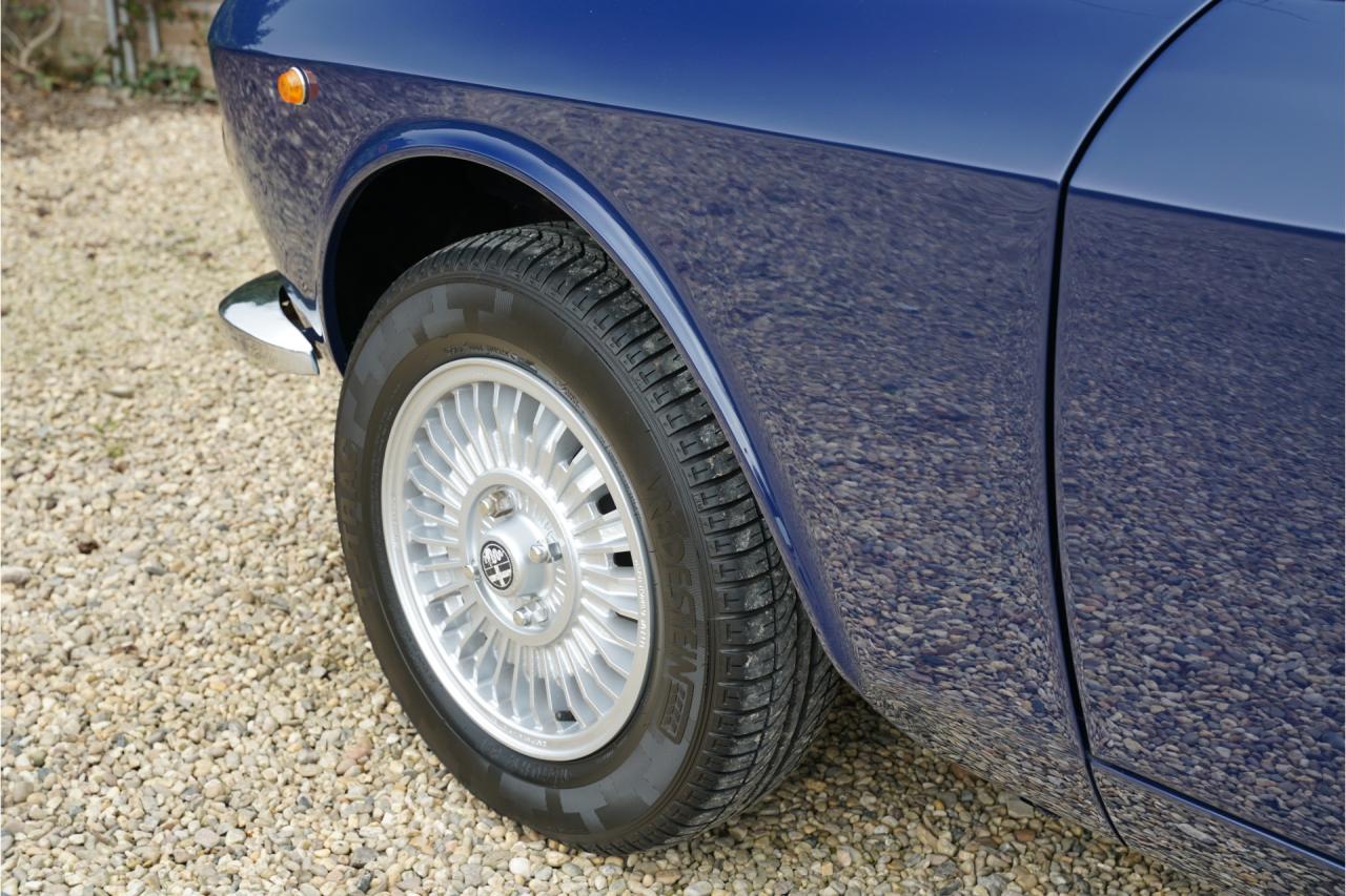 1974 Alfa Romeo GTV 2000 Bertone &ldquo;Blu Ollandese over Naturale&rdquo;