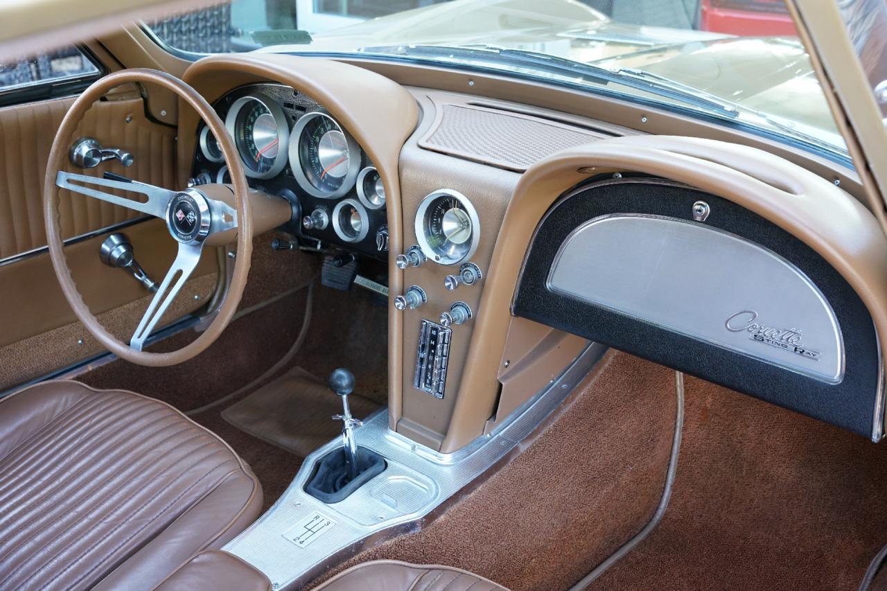 1963 Corvette C2 Sting Ray Split Window