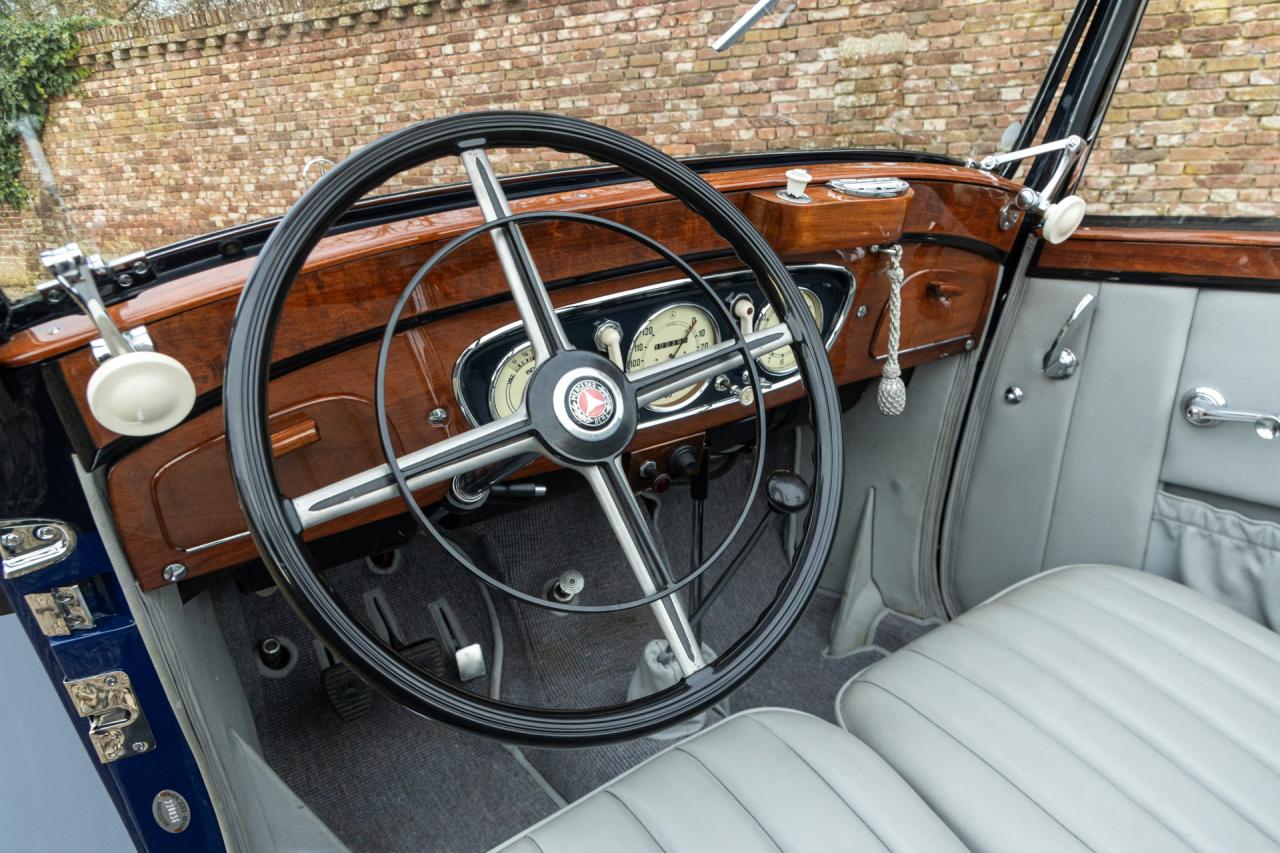 1935 Mercedes - Benz Mercedes Benz 200 Cabriolet C &ldquo;Bare metal-Frame off restoration&rdquo;