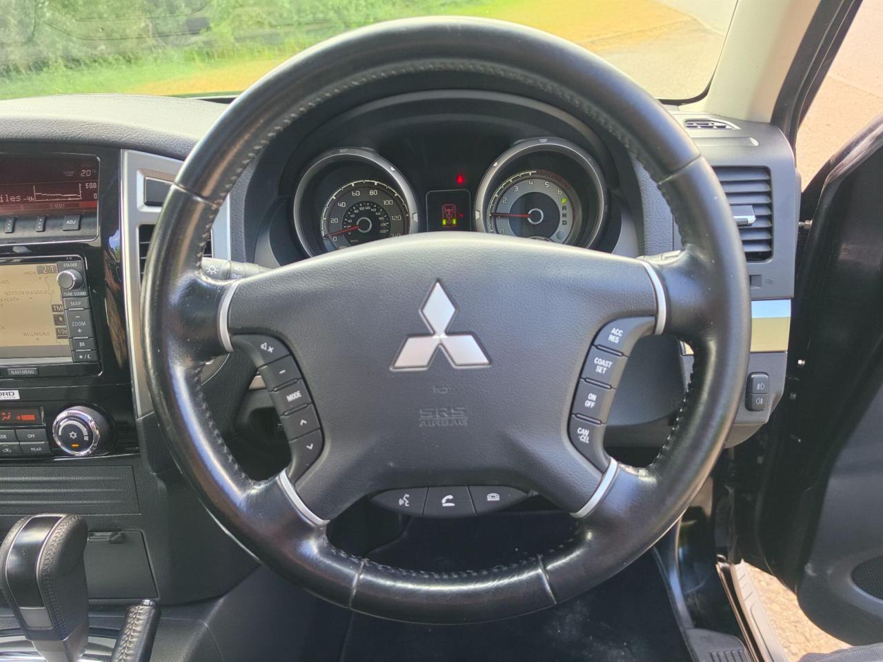 2017 Mitsubishi 3.2 DI-DC SG3 Auto 4WD Euro 6 5dr LWB