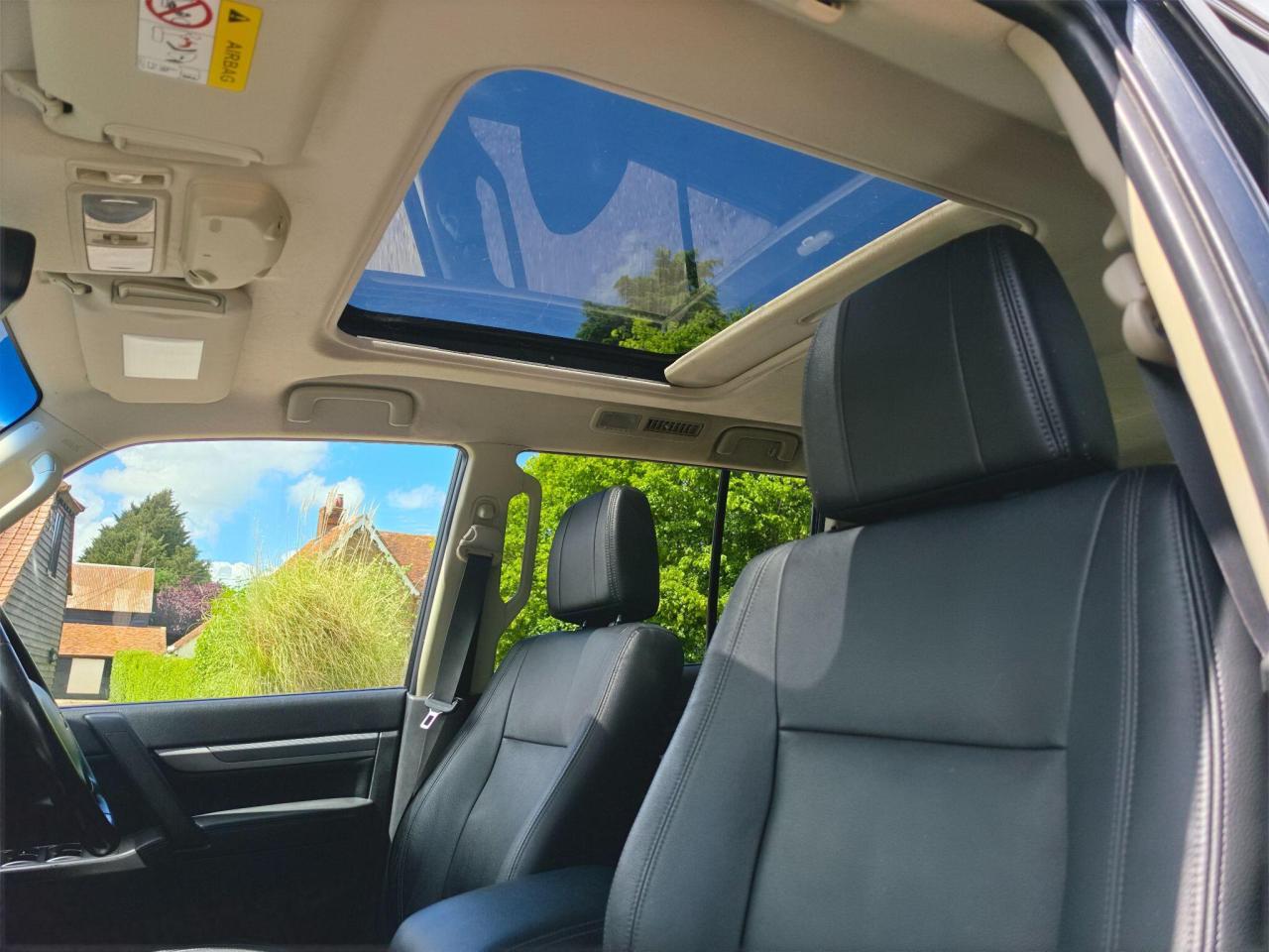 2017 Mitsubishi 3.2 DI-DC SG3 Auto 4WD Euro 6 5dr LWB