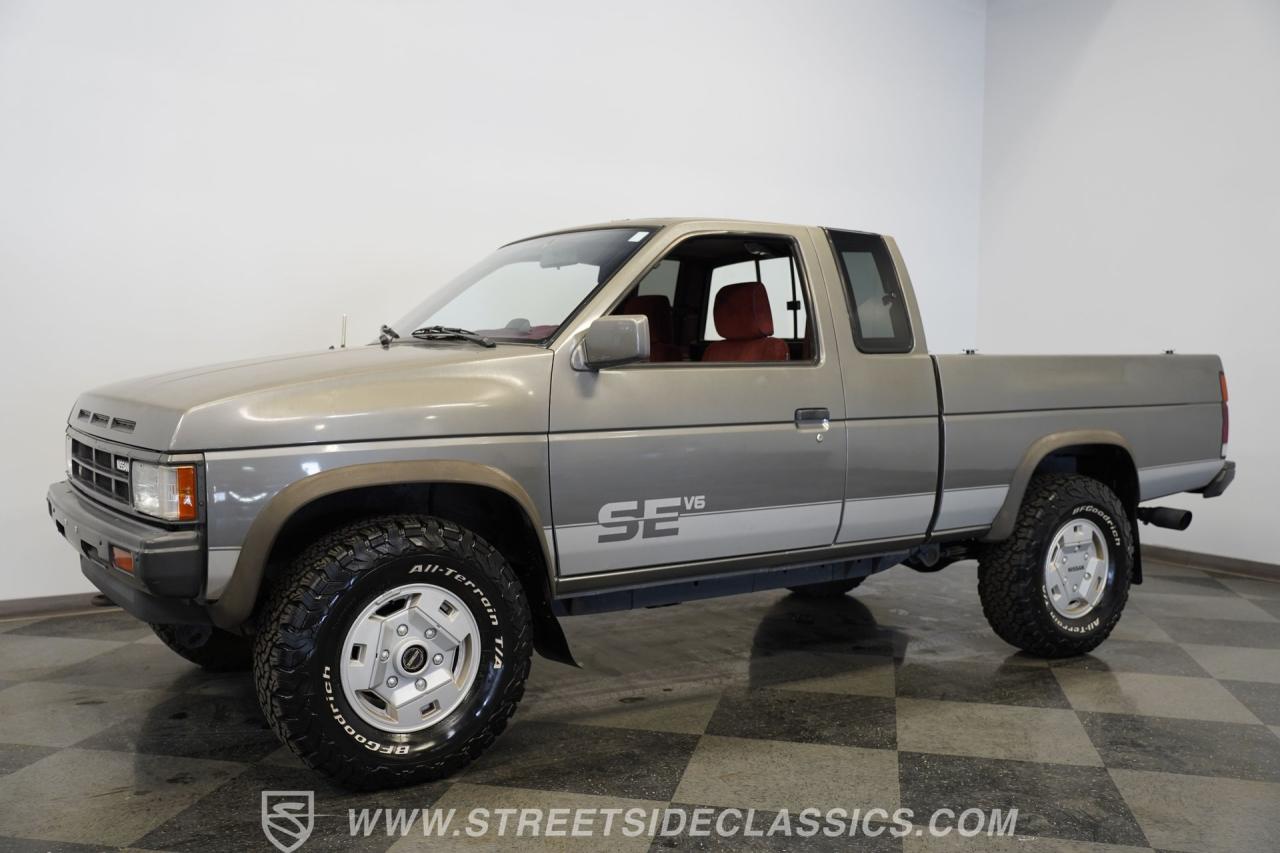 1989 Nissan 4x4 Hardbody Pick Up SE-V6