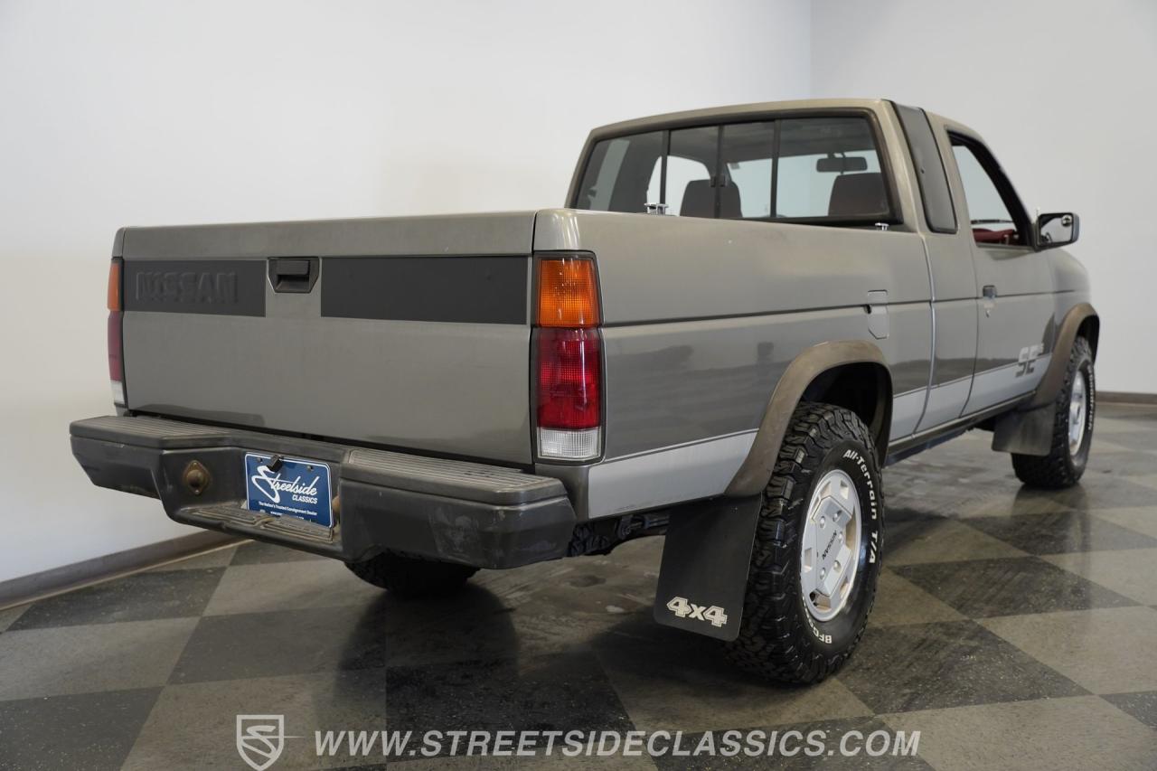 1989 Nissan 4x4 Hardbody Pick Up SE-V6
