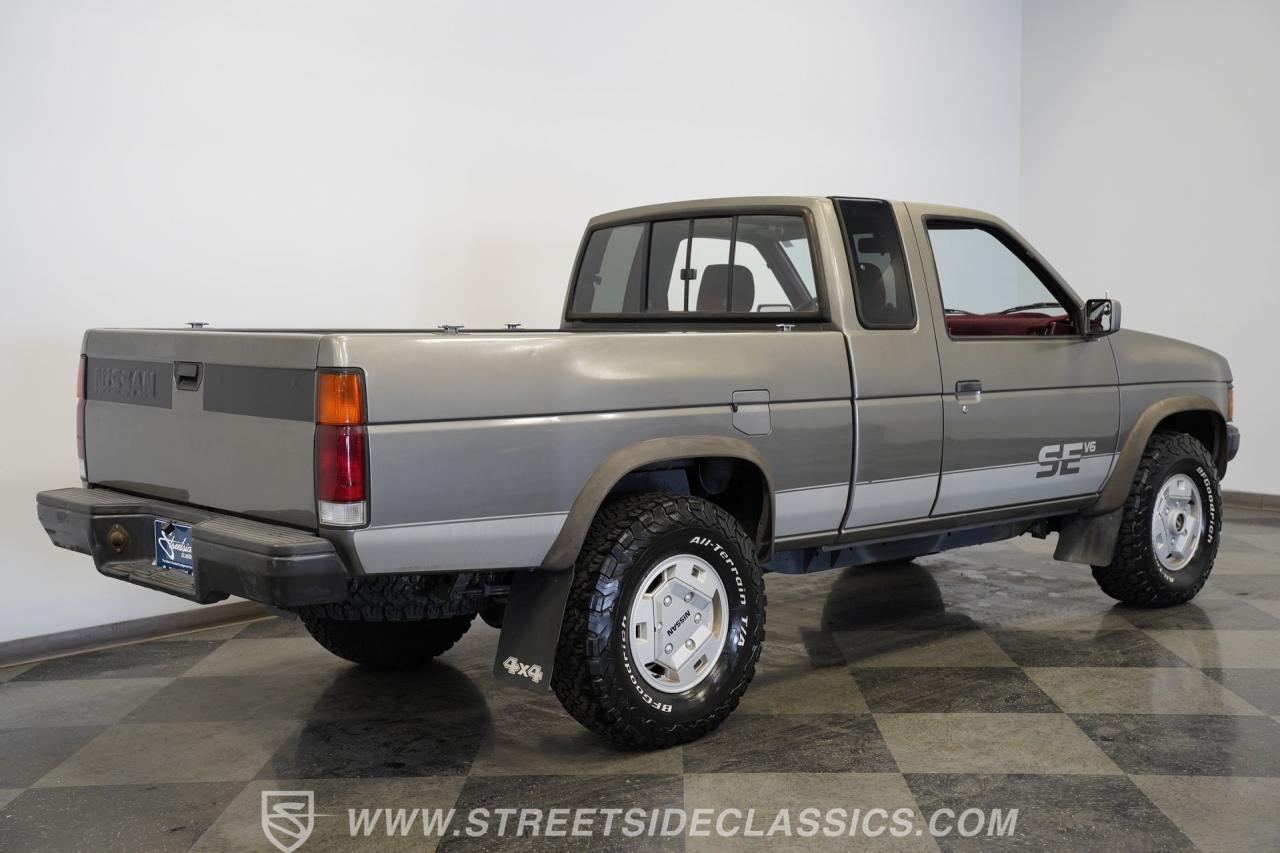 1989 Nissan 4x4 Hardbody Pick Up SE-V6