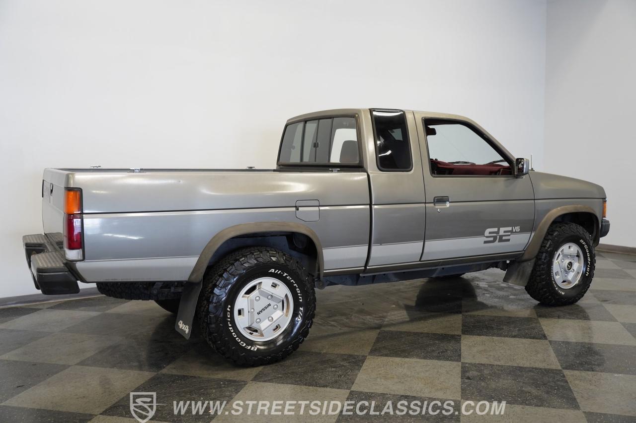 1989 Nissan 4x4 Hardbody Pick Up SE-V6