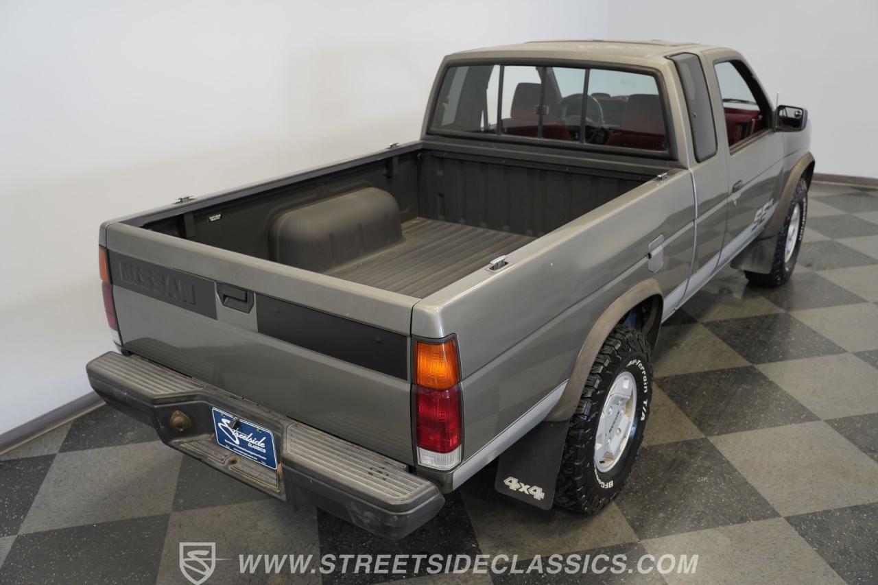 1989 Nissan 4x4 Hardbody Pick Up SE-V6