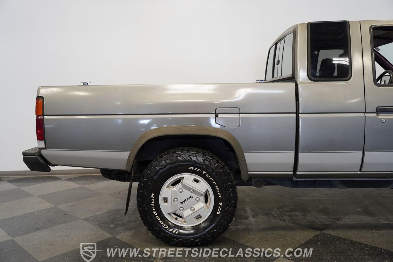 1989 Nissan 4x4 Hardbody Pick Up SE-V6