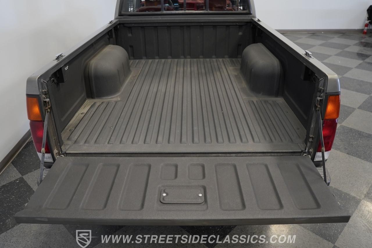 1989 Nissan 4x4 Hardbody Pick Up SE-V6