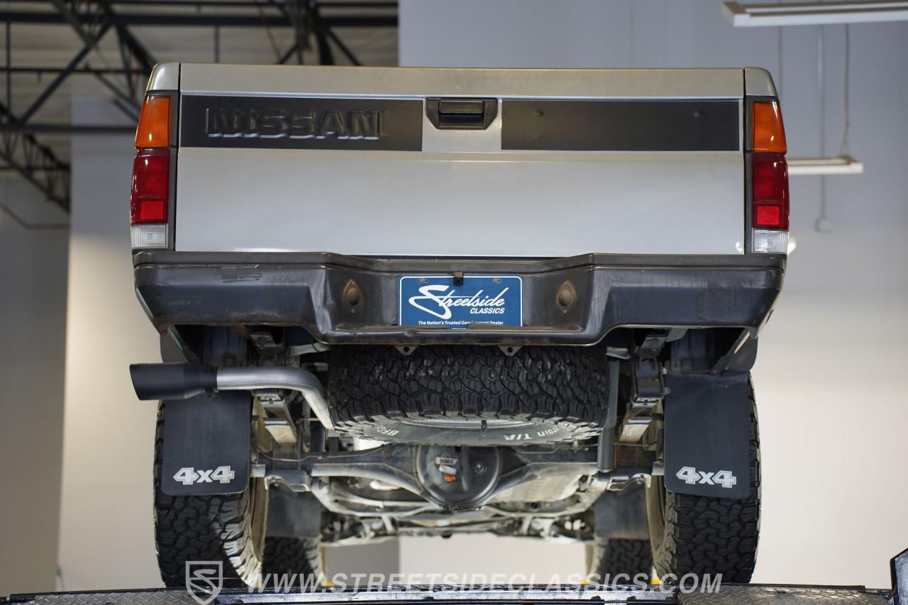 1989 Nissan 4x4 Hardbody Pick Up SE-V6