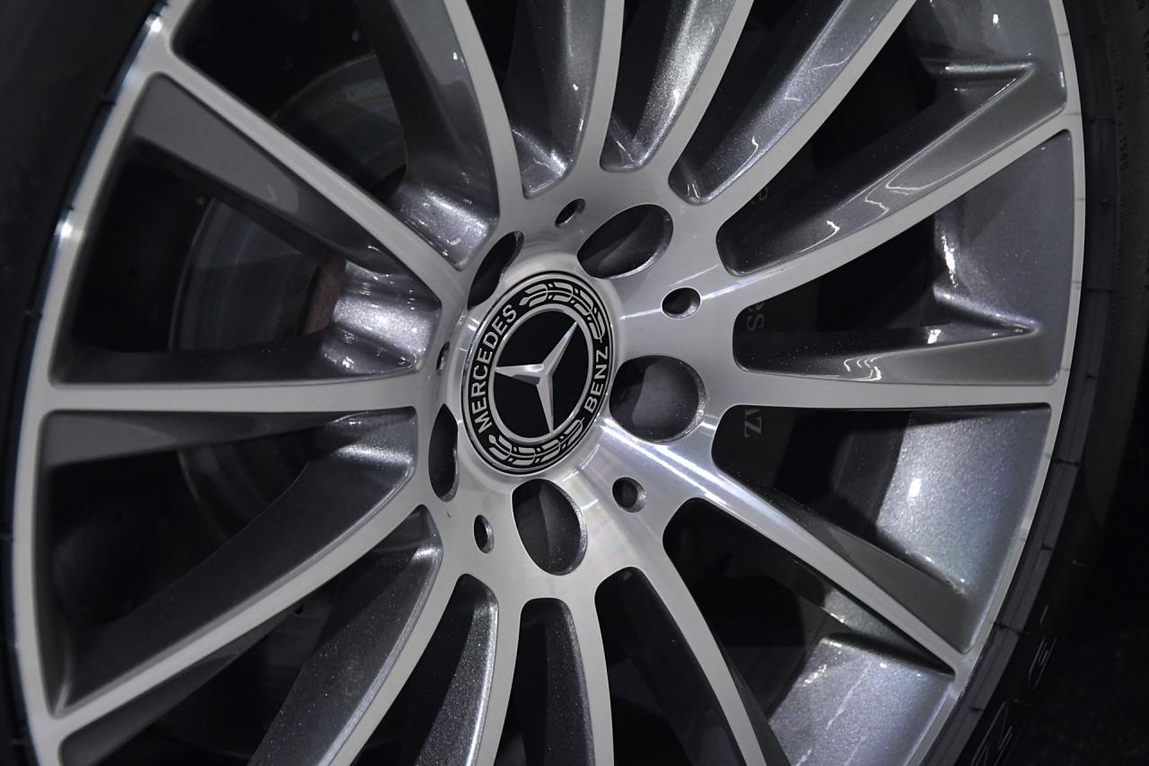 2019 Mercedes - Benz SL550