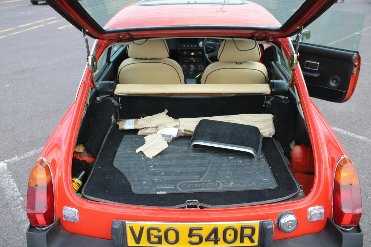 1977 MG B GT