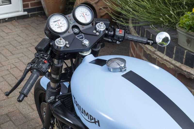 1996 Triumph DAYTONA 900 CAFE RACER