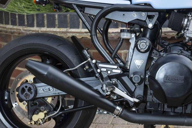 1996 Triumph DAYTONA 900 CAFE RACER