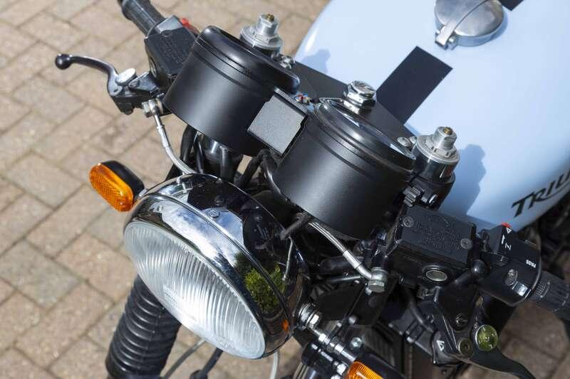 1996 Triumph DAYTONA 900 CAFE RACER