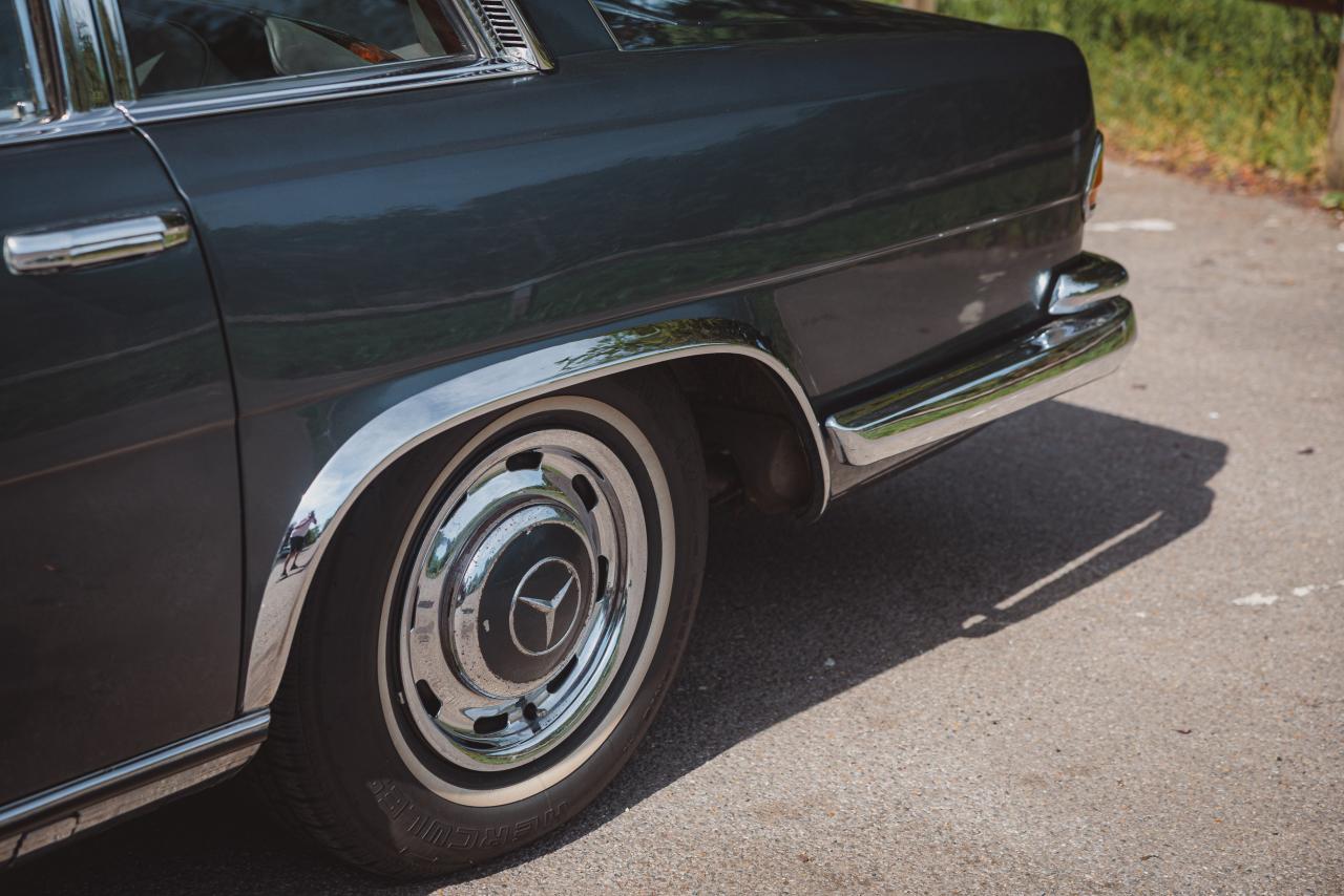 1965 Mercedes - Benz 600 Grosser