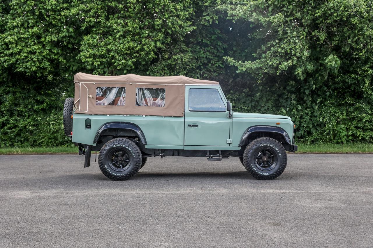 1989 Land Rover Defender 110 Soft Top