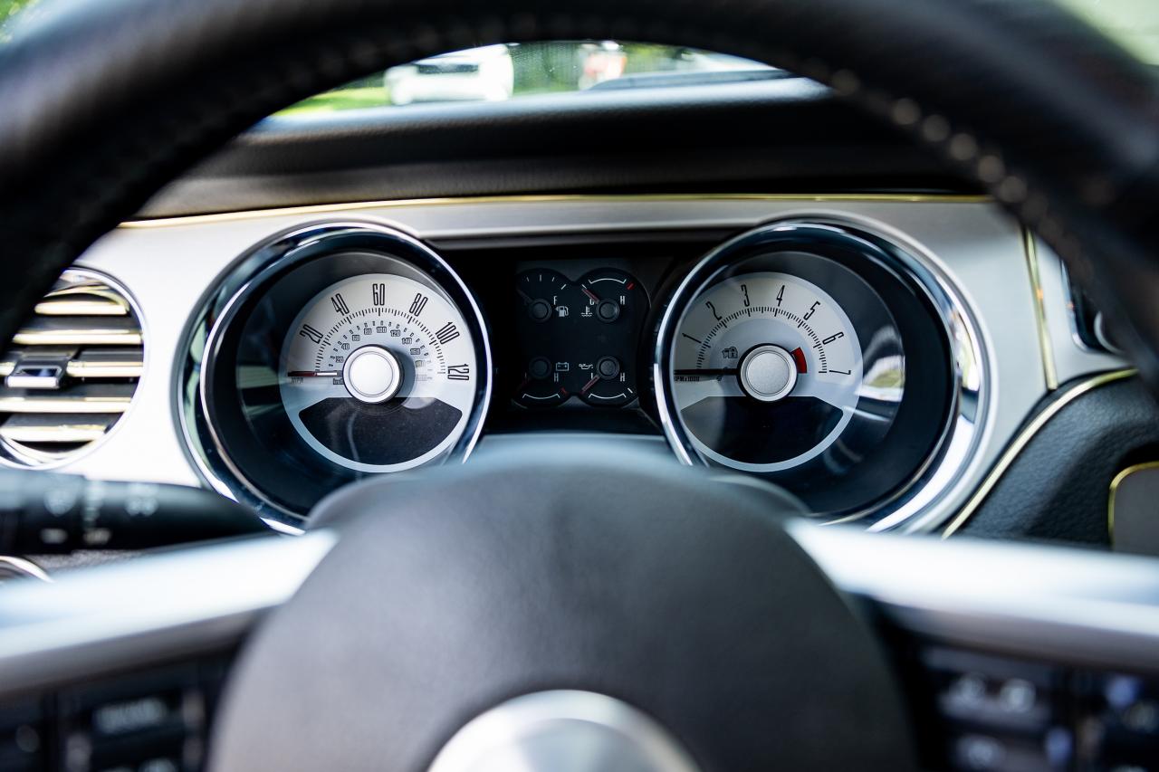 2009 Ford Mustang V6