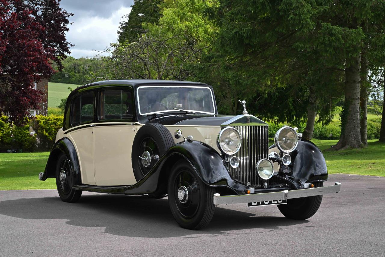 1937 Rolls - Royce 25/30 Saloon by Mann Egerton
