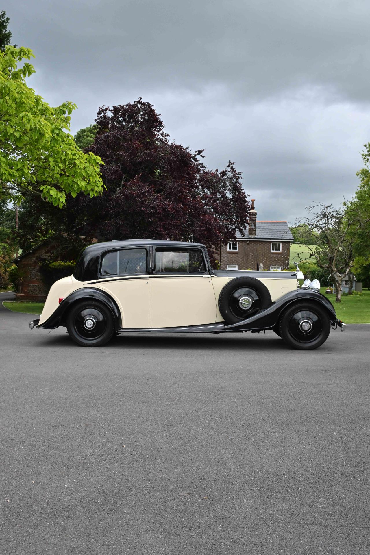 1937 Rolls - Royce 25/30 Saloon by Mann Egerton