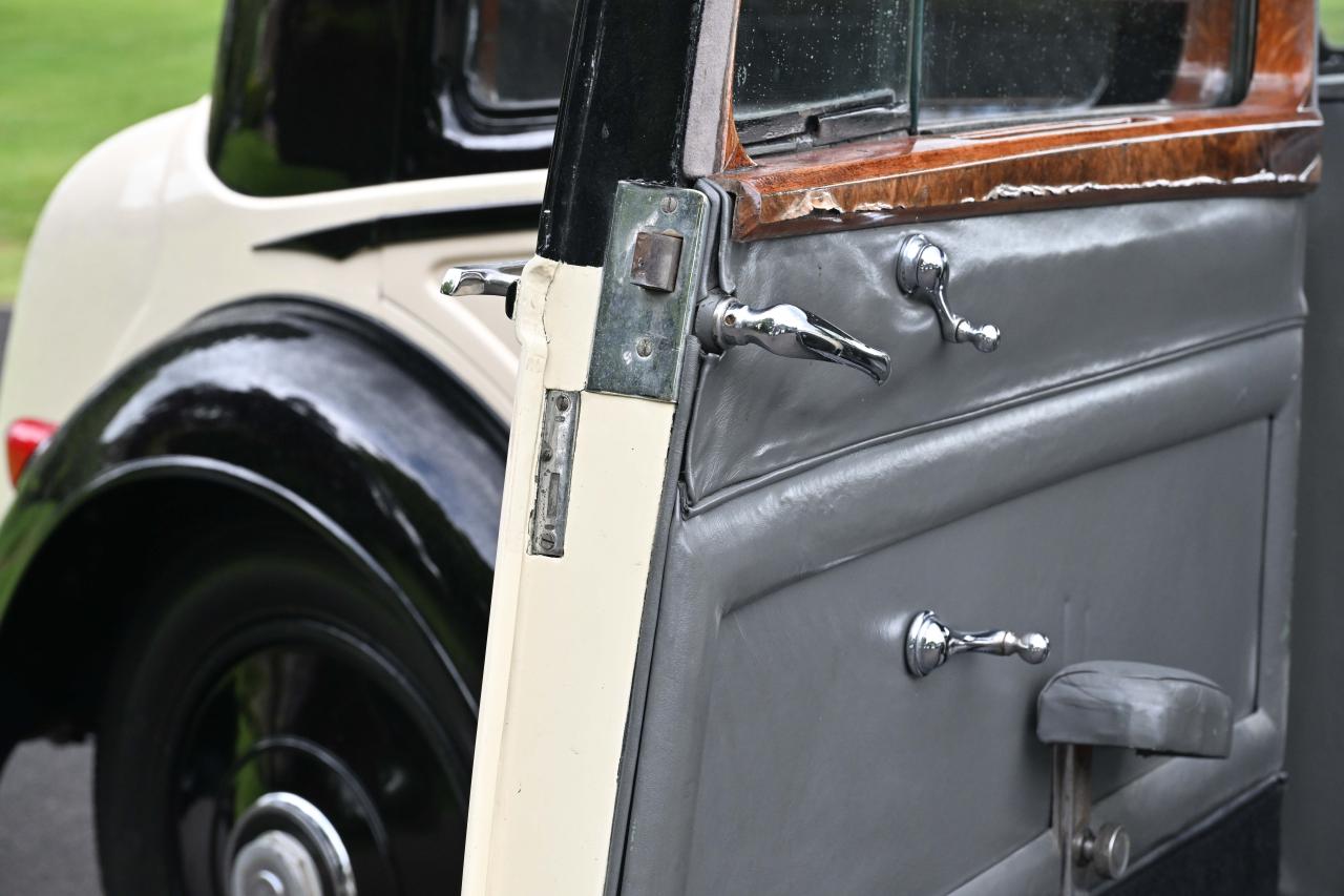 1937 Rolls - Royce 25/30 Saloon by Mann Egerton