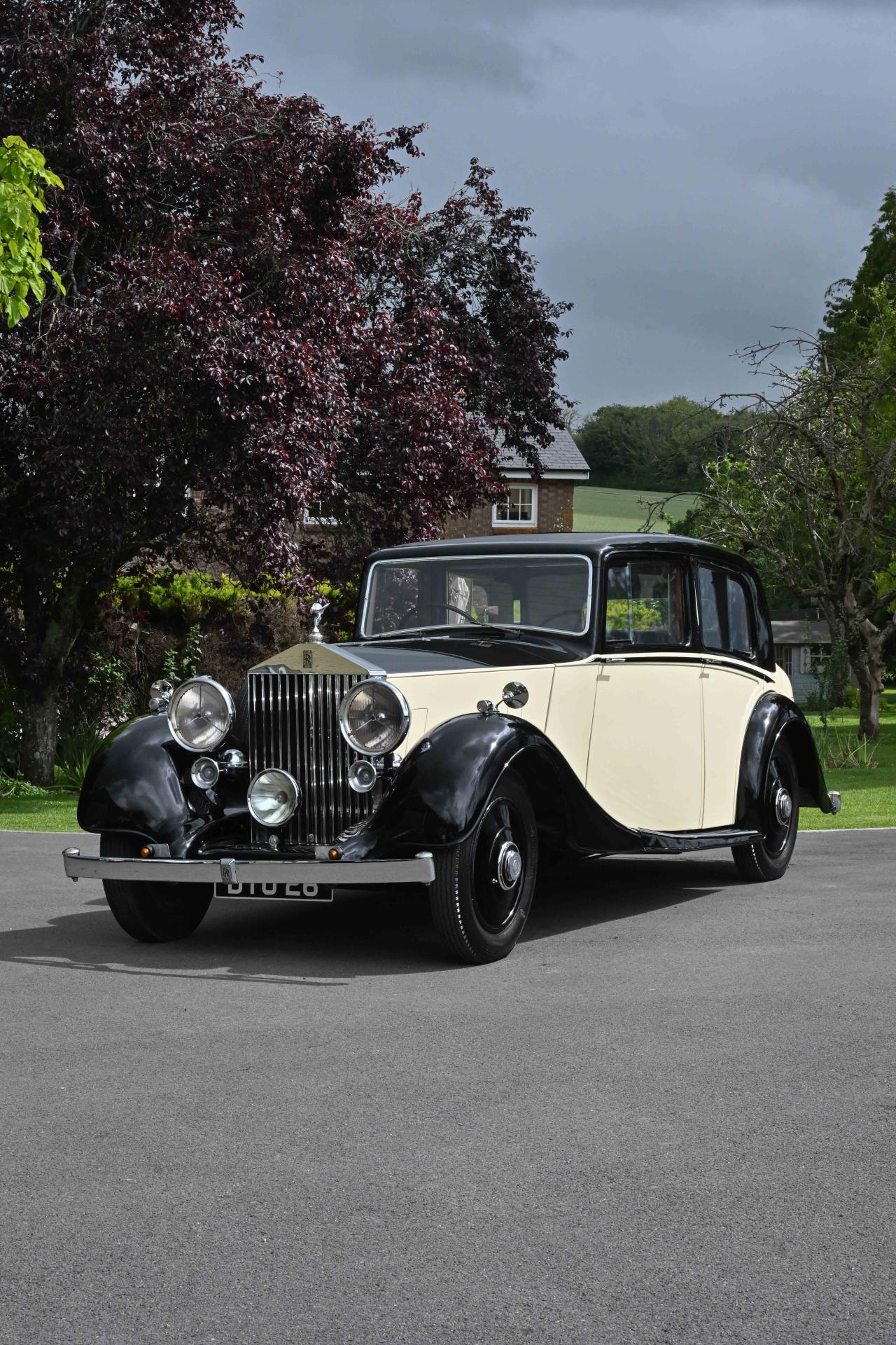 1937 Rolls - Royce 25/30 Saloon by Mann Egerton