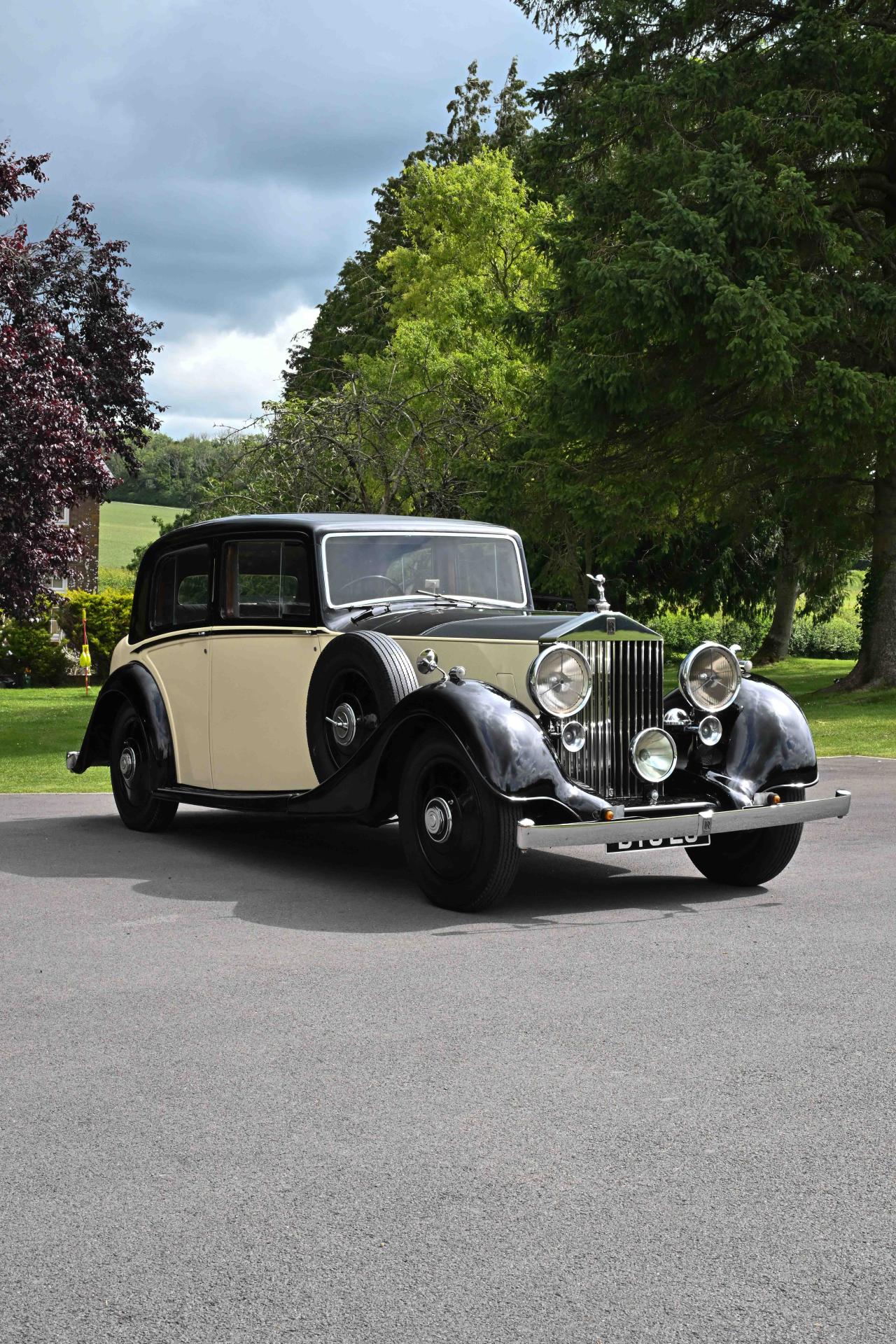 1937 Rolls - Royce 25/30 Saloon by Mann Egerton