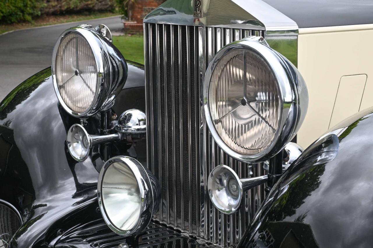 1937 Rolls - Royce 25/30 Saloon by Mann Egerton