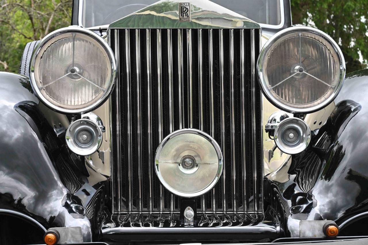 1937 Rolls - Royce 25/30 Saloon by Mann Egerton