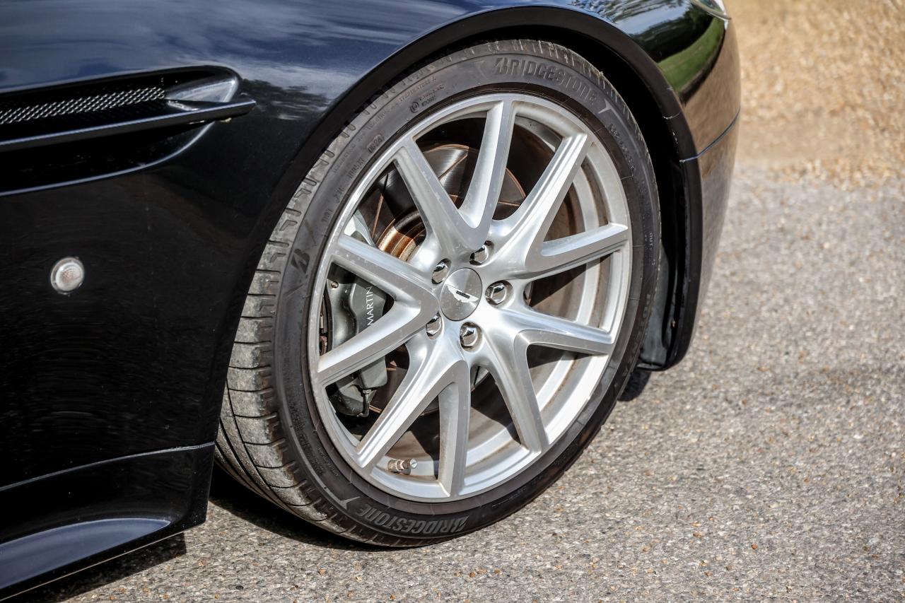 2007 Aston Martin V8 Vantage