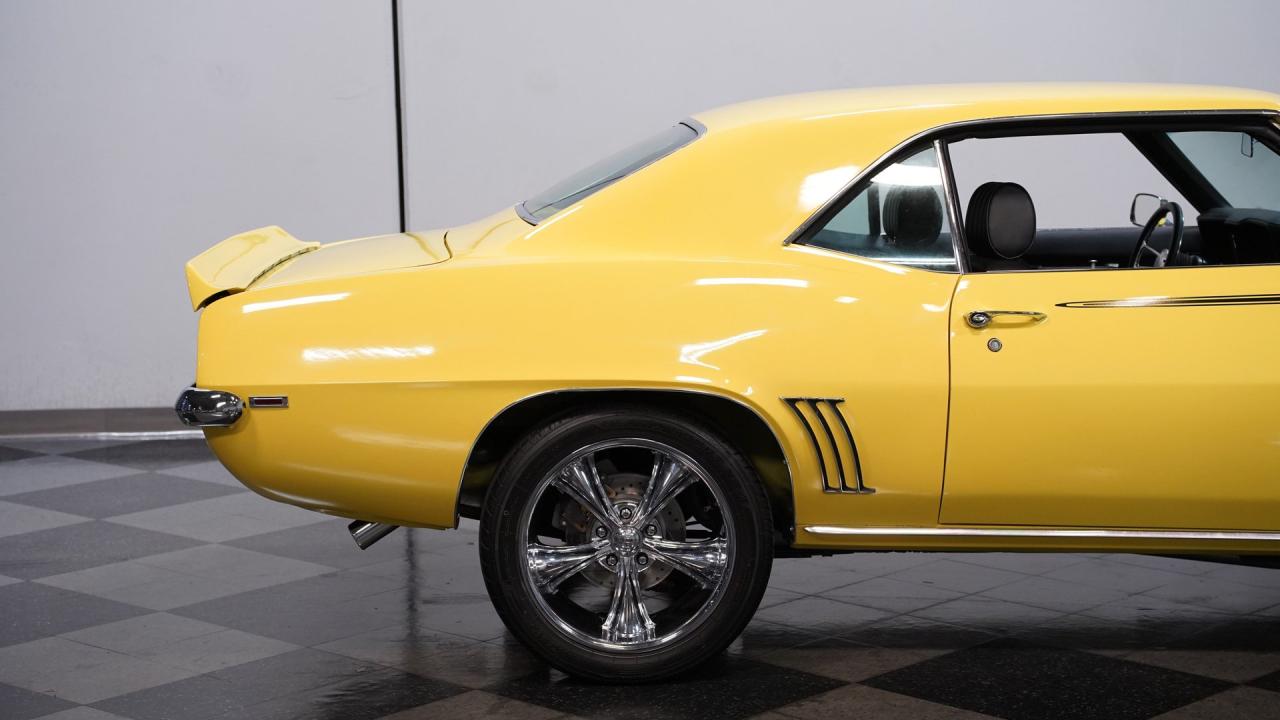 1969 Chevrolet Camaro RS/SS LS1 Restomod