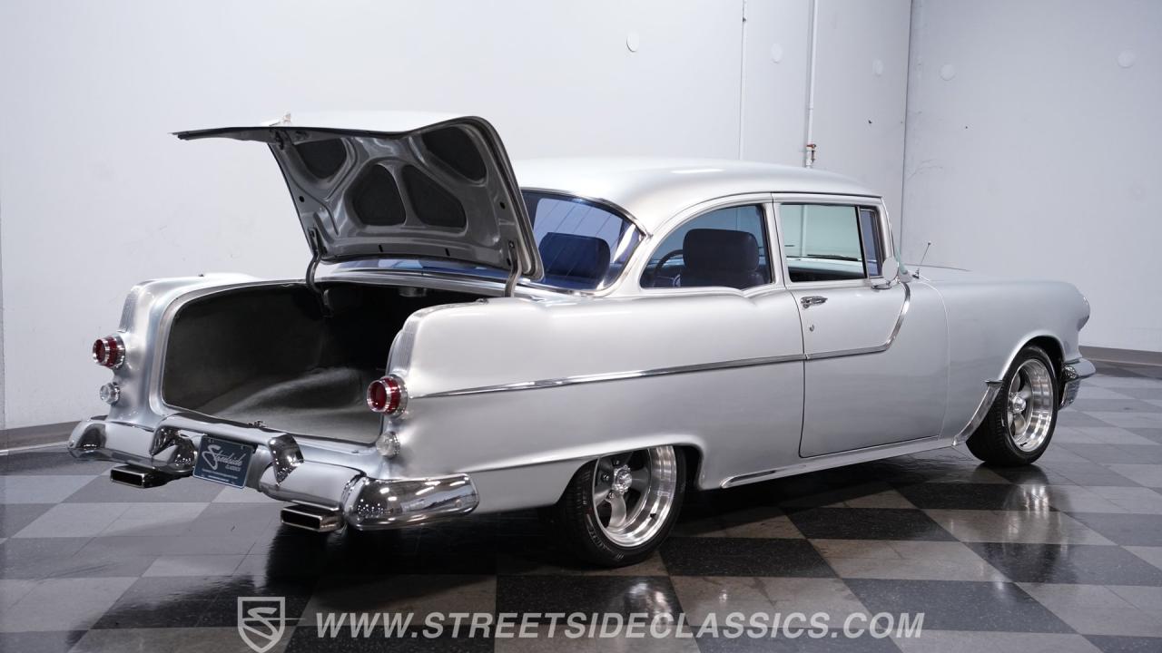 1955 Pontiac Chieftain