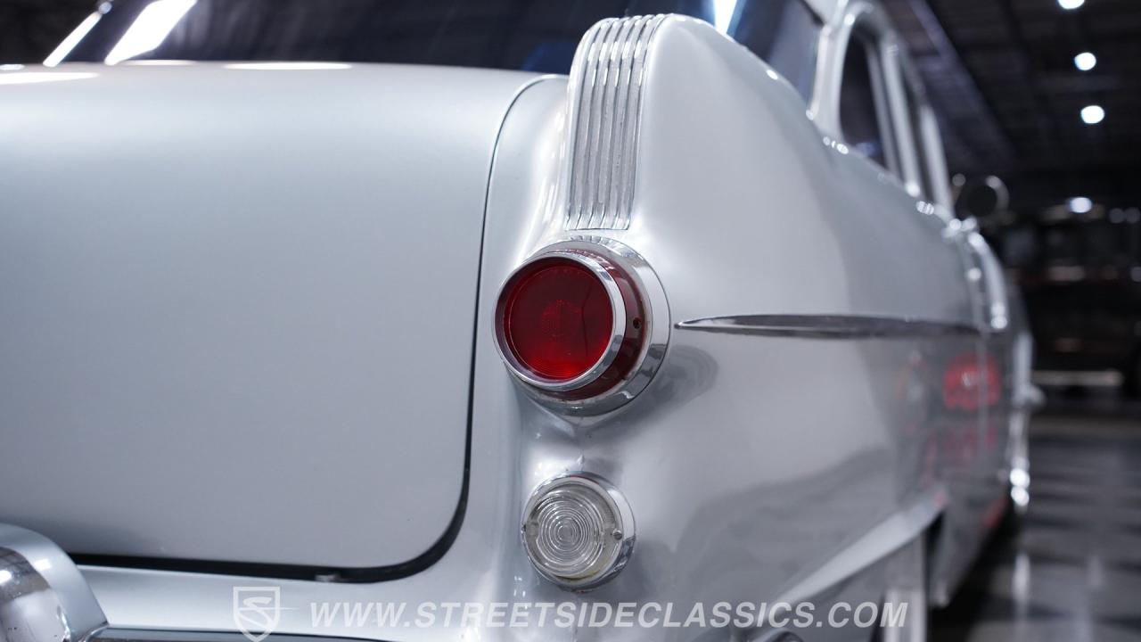 1955 Pontiac Chieftain