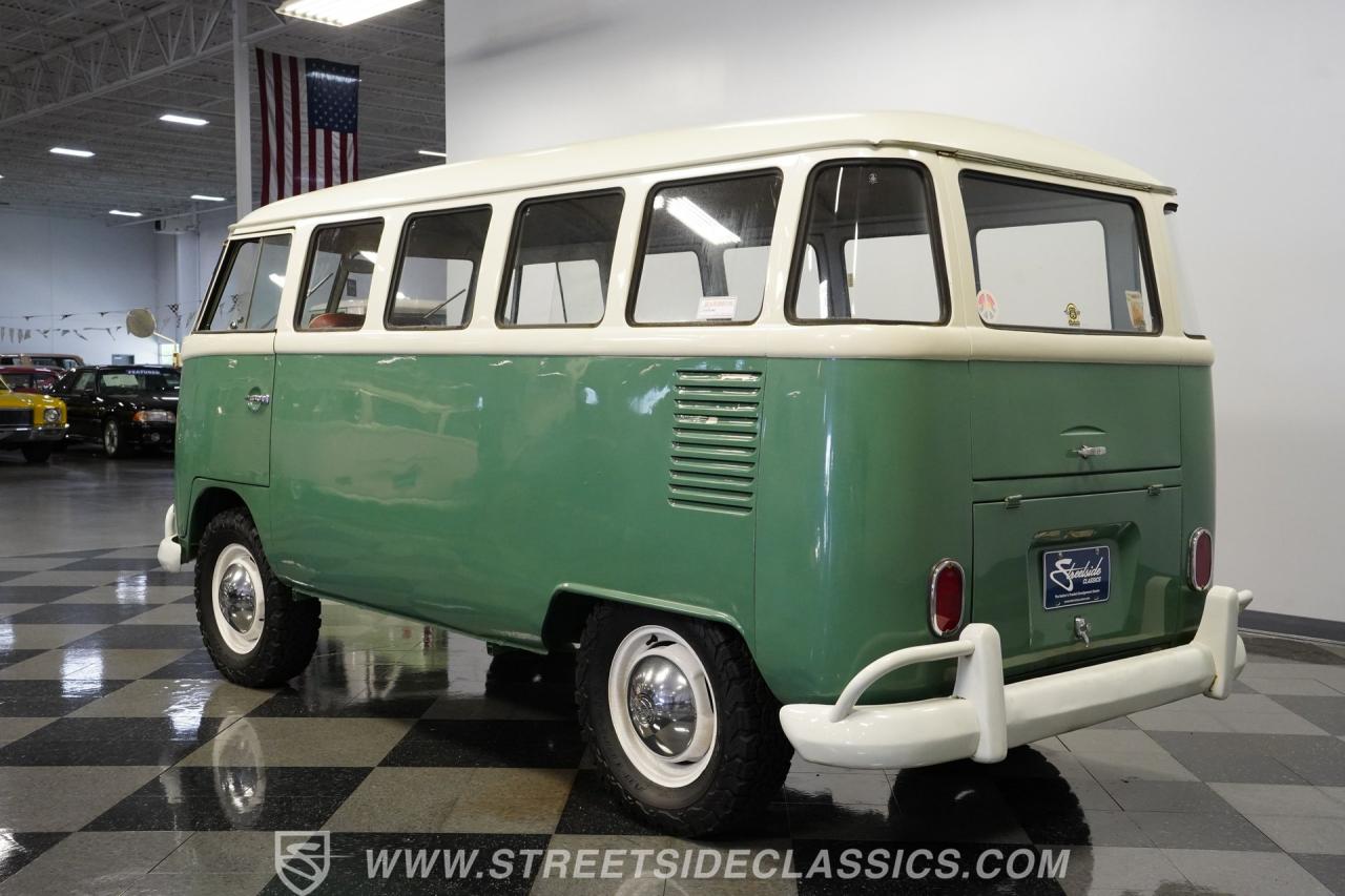 1974 Volkswagen Type 2 Kombi 13 Window