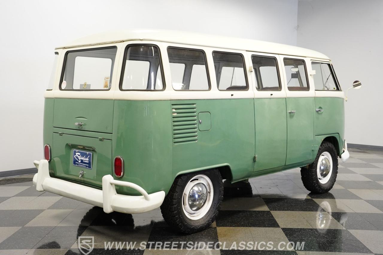 1974 Volkswagen Type 2 Kombi 13 Window