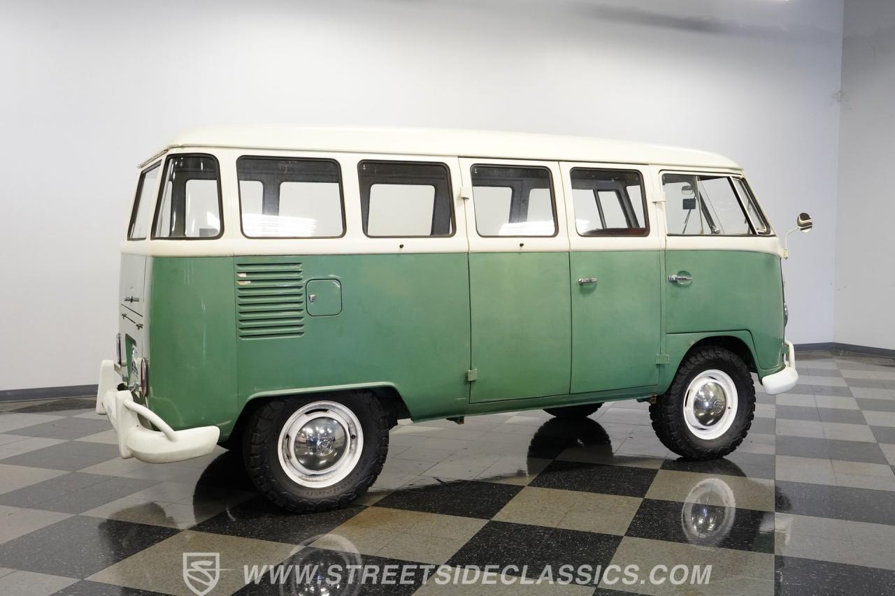 1974 Volkswagen Type 2 Kombi 13 Window