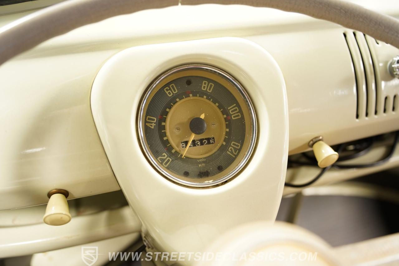 1974 Volkswagen Type 2 Kombi 13 Window
