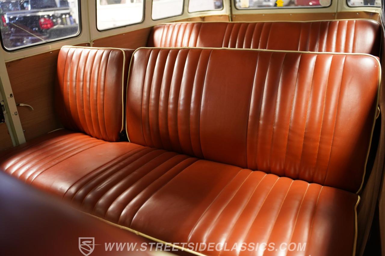 1974 Volkswagen Type 2 Kombi 13 Window