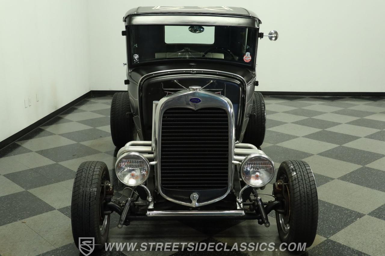 1930 Ford 5-Window Coupe