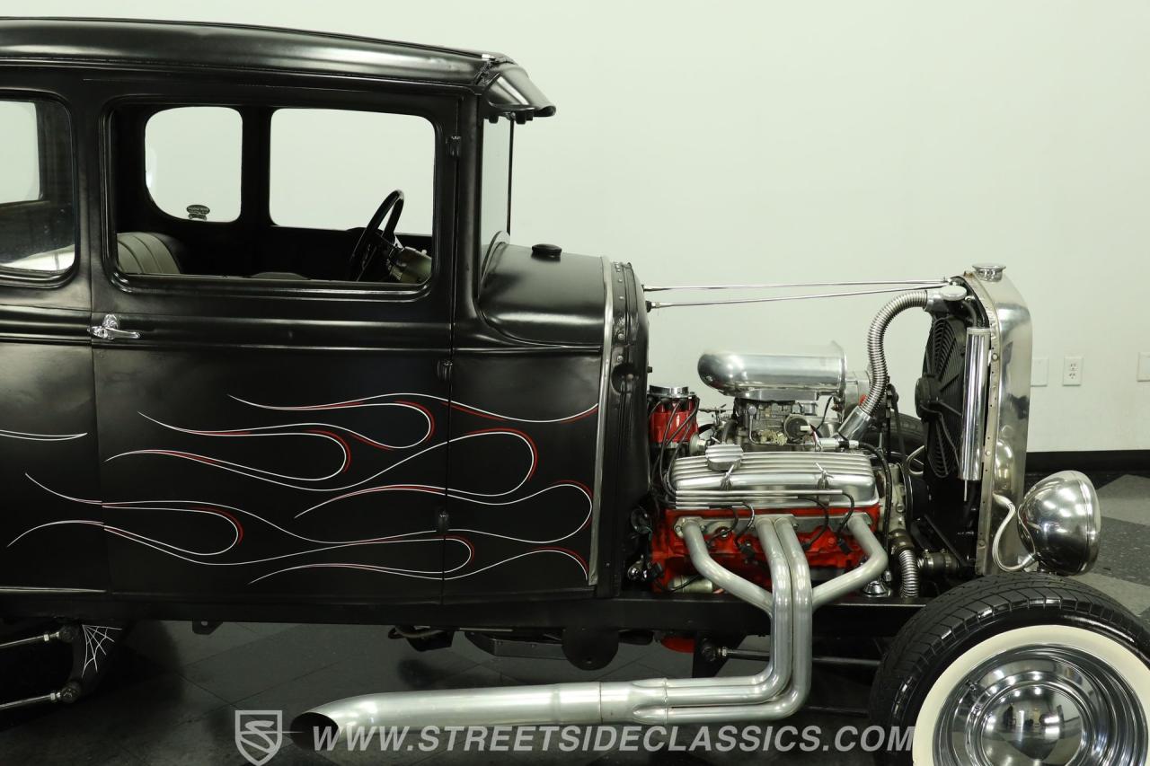 1930 Ford 5-Window Coupe